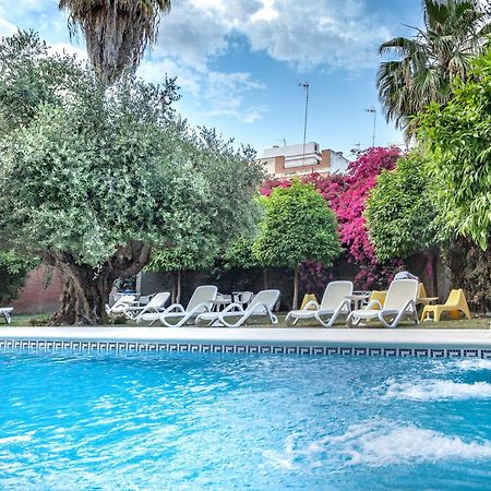 Aacr Hotel Monteolivos Seville Exterior photo