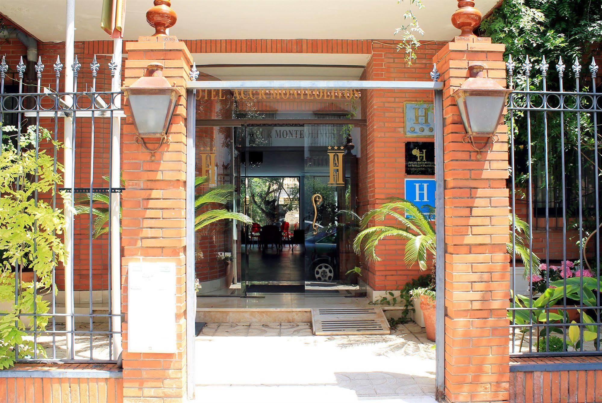 Aacr Hotel Monteolivos Seville Exterior photo