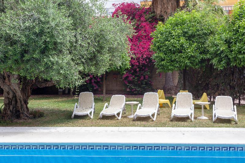 Aacr Hotel Monteolivos Seville Exterior photo